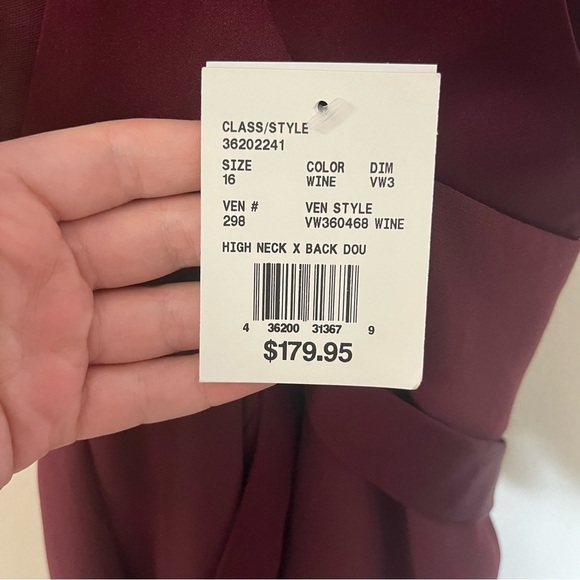 NWT White by Vera Wang Pleated Cross Back Halter Maxi Dress Wine - Picture 4 of 9